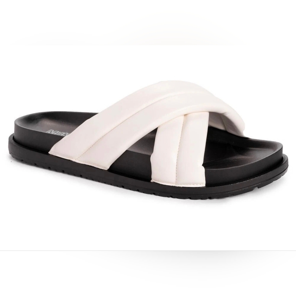 MUK LUKS Women's Tidal Wave Sandals - White - Size 9 - NEW IN BOX!
